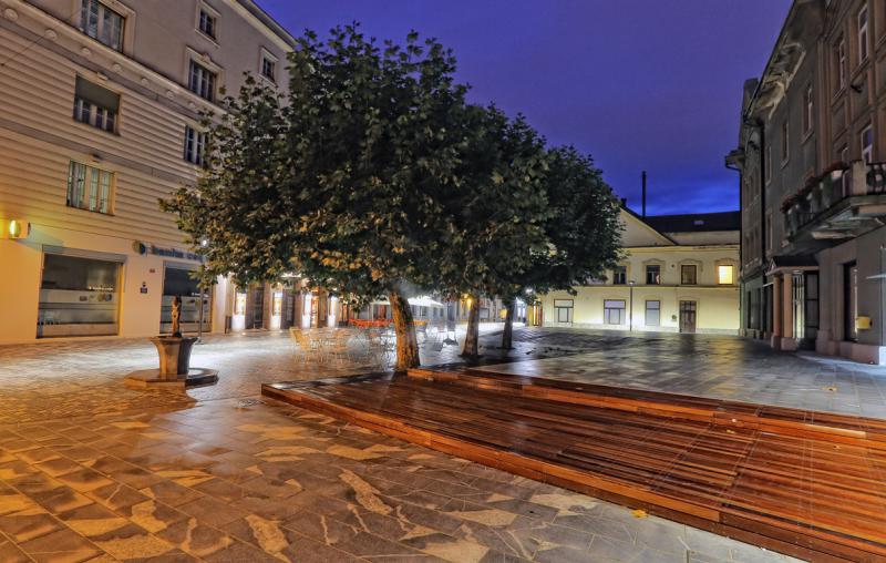 AP pri kinu Metropol Celje