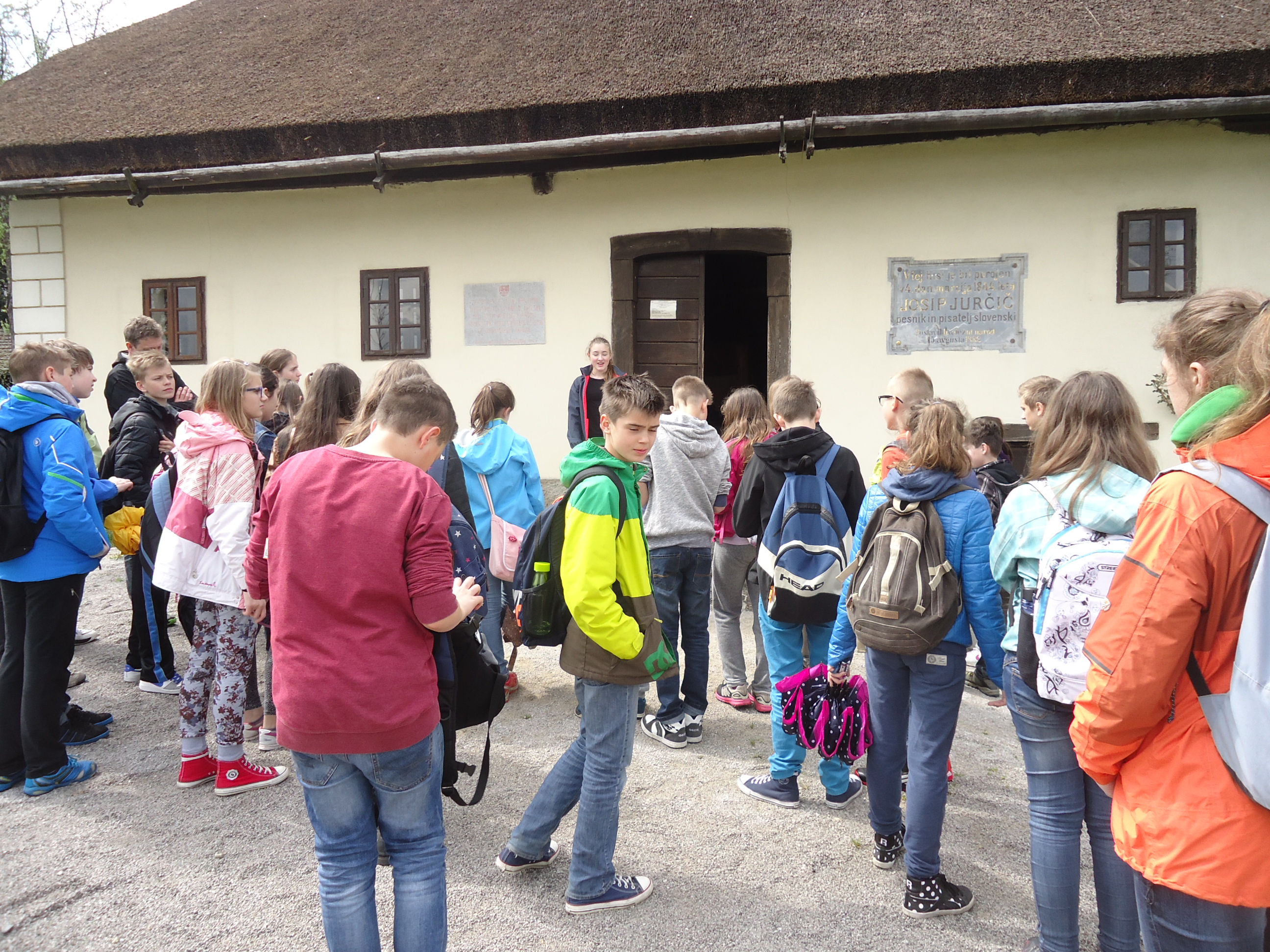 Kulturni program pred Jurčičevo rojstno hišo